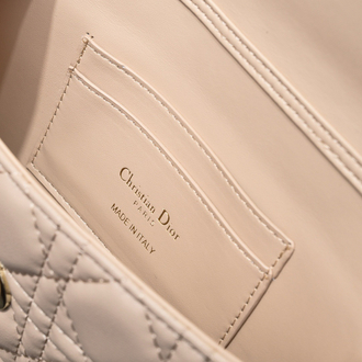 Lady Dior Çantası