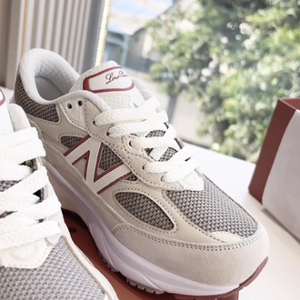 New Balance 990v6