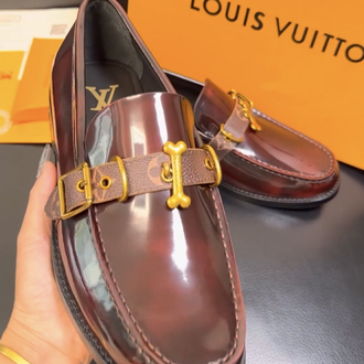 Louis Vuitton Monogram Toka Detaylı Rugan Loafer