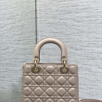 Lady Dior çanta