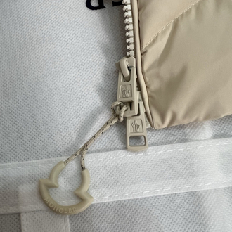 Moncler'in şişme mont 