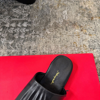 Schiaparelli Sanatı Terlik