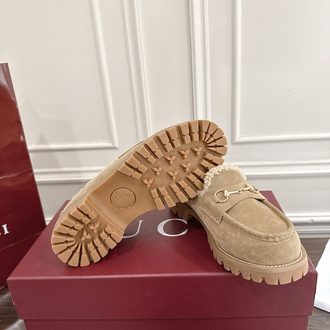 Gucci Kadın Kürk Astarlı Tokalı Loafer