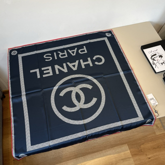 chanel paris lacivert ipek başörtü