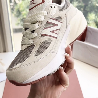 New Balance 990v6