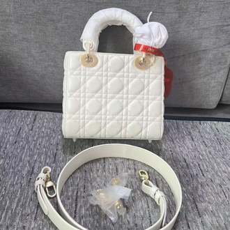 Christian Dior'un Lady Çanta
