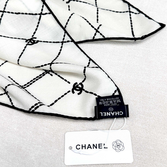 Ürün Adı: İkonik Desenli Chanel Fular