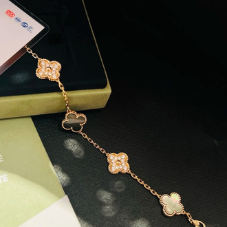 Van Cleef & Arpels Alhambra 5 Motif Yonca 