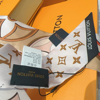 Louis Vuitton  İpek Fular