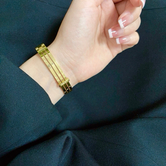 Ürün ismi: Üç Katlı Tasarım Detaylı Cartier Bileklik