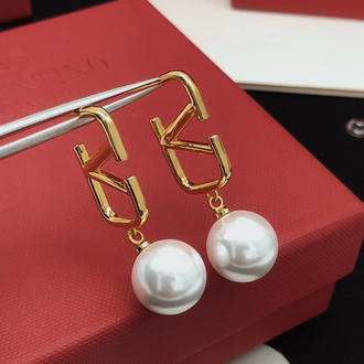 Ürün ismi: Valentino VLogo Signature İnci Küpeler