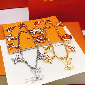 Louis Vuitton'un Bilekliği