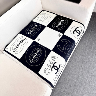 Ürün adı: Chanel  İpek eşarp veya fular (scarf)