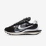 NİKE SACAİ X VAPORWAFFLE BLACK WHİTE