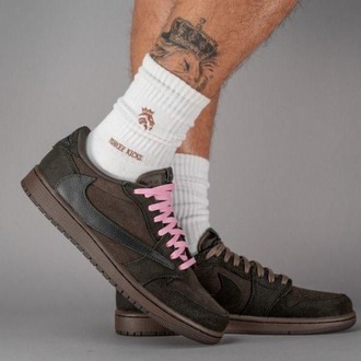 NİKE AİR JORDAN 1 LOW TRAVİS SCOTT
