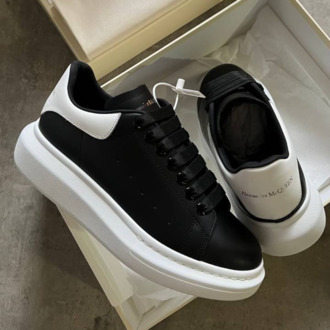 ALEXANDER MCQUEEN BLACK WHİTE