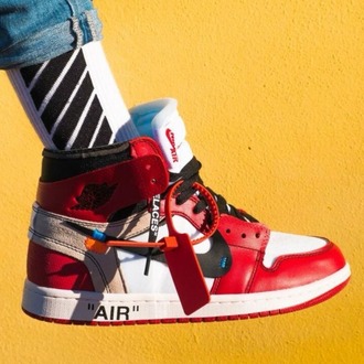 NİKE AİR JORDAN 1 MİD OFF WHİTE RED
