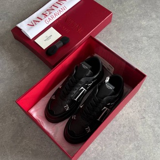 VALENTİNO GARAVANİ VL7N BLACK