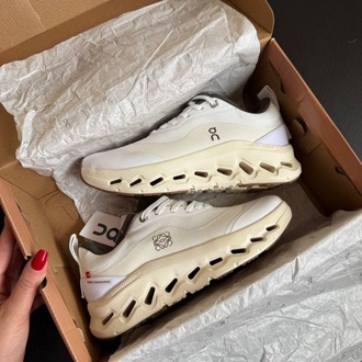 ON RUNNİNG LOEWE WHİTE KHAKİ