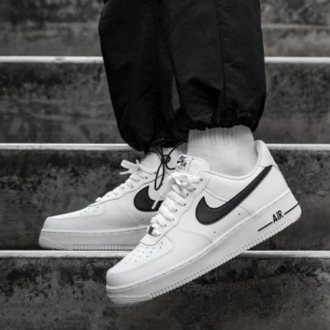 NİKE AİR FORCE 1'07 WHİTE BLACK