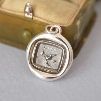 Victorian Fob Mühürden Mektup Taşıyan Güvercin Motifli Gümüş Kolye
