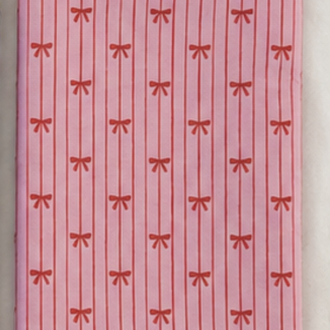 Pembe Çizgili Kurdeleli Kılıf
