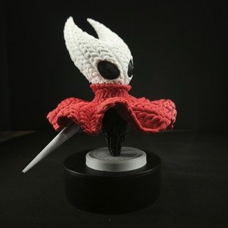 Hollow Knight Hornet Örgü Desenli Figür