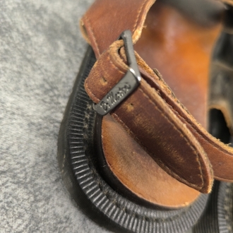 DR MARTENS