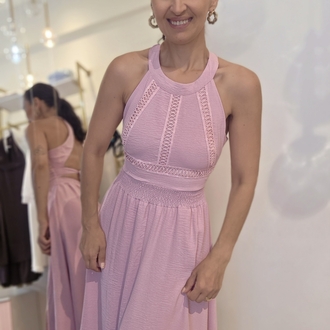 Kadın, Boyundan Düğmeli, Sırtı Lastikli ve Bağlamalı, Yırtmaçlı, Pembe Uzun Elbise