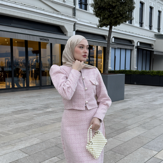 Pembe Chanel Takım