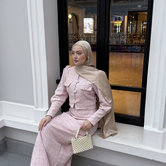 Pembe Chanel Takım