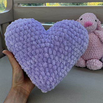 Amigurumi lila kalpli yastık