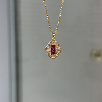 Çelik Vintage Kırmızı Taşlı Kolye | Gold