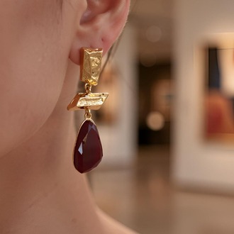 Zara Model Bordo Taşlı Çelik Küpe