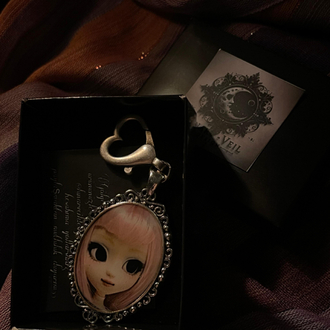 doll kalp charm