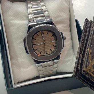 Patek Philippe Nautilus – Champagne Dial & Full Çelik Özel Seri