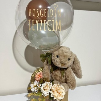 Kişiselleştirilmiş Açık Kahverengi Tavşan ve Çiçek Kutusu Balon Konsept