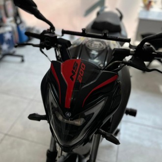 PULSAR NS200 KAFA STİCKER KIRMIZI (ORACAL)