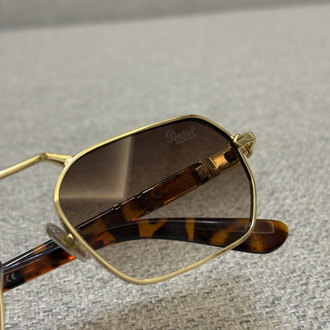 Eşref Tek | Persol güneş gözlüğü
