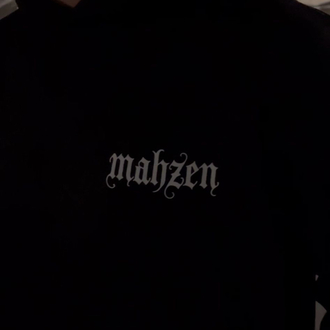 MAHZEN Porsche hoodie.
