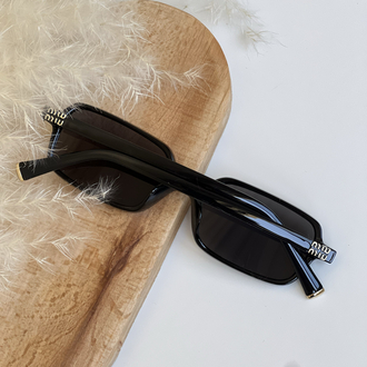 CAPRI Black