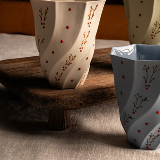Porcelain cup / lila 