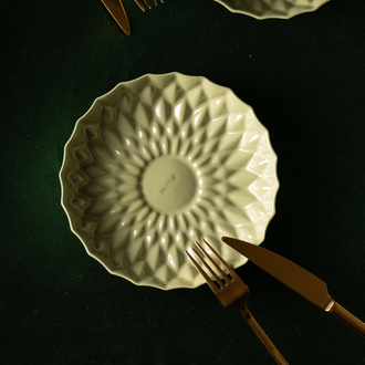 Porcelain tableware / krem