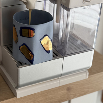 Porcelain cup 