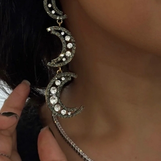 Zara model taşlı ay küpe