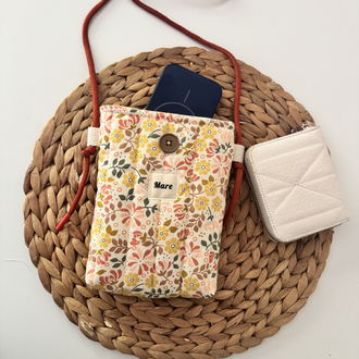 Sarı çiçekler telefon çantası