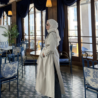 Yırtmaçlı oversize trençkot (taş)