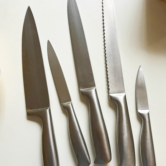Red Koziol Knife Set