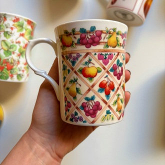 Kingsbury Staffordshire Fruity Mug