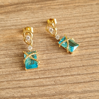 blue topaz küpe